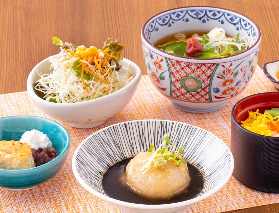 鍋うどん・そば めん房本陣 鞍月店 | プレミアムパスポート